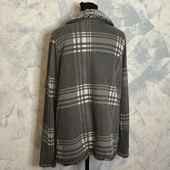 Thread and Supply Gray Plaid Long Sleeve Sweater size M - Picture 3 of 5
